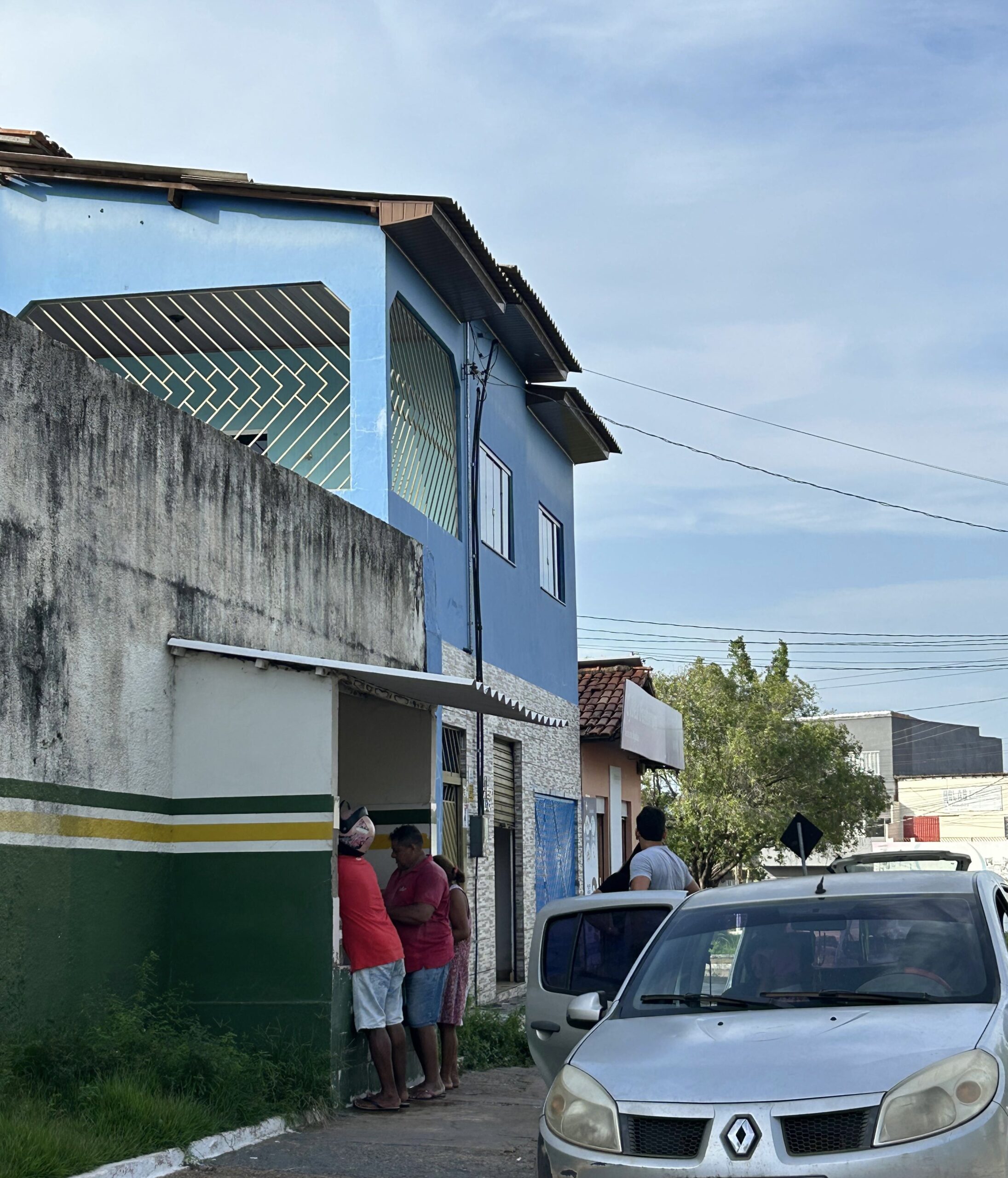 População faz filas nos chafarizes da cidade