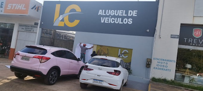 Sem dinheiro para marmitas ou bolsas de estágio, Toni renova contrato milionário com empresa da família