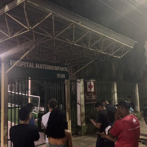 Familiares vão para frente do HMI pressionar por atendimento de gestante