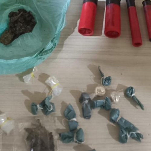 Ronda da PM termina em apreensão de drogas e munição na Folha 34