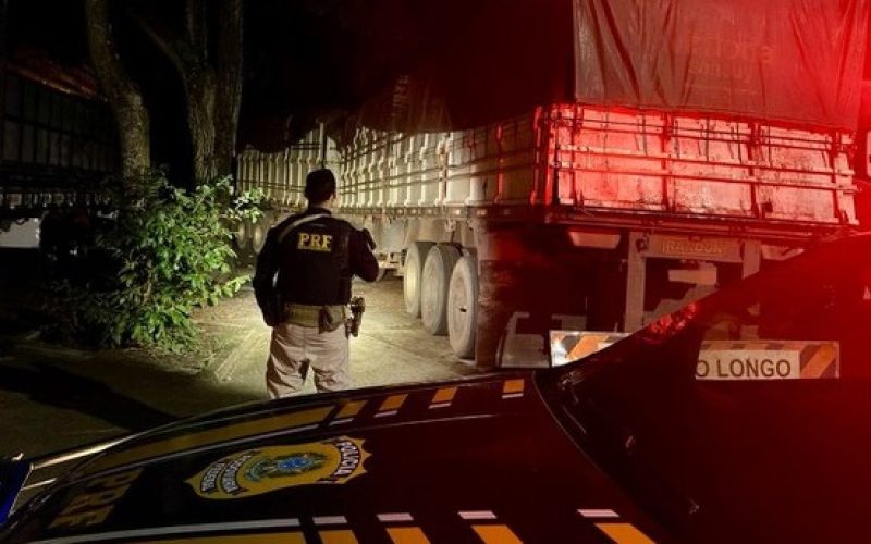 PRF apreende 68 m³ de madeira ilegal em Itupiranga